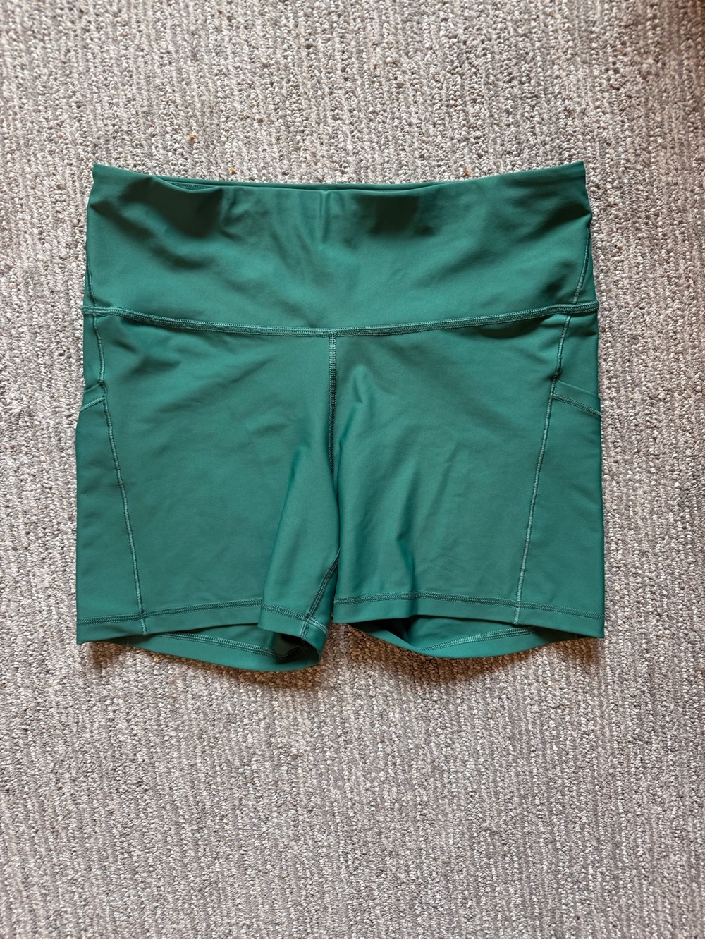 Athleta Interval Stash Shorts Women’s Large Teal High Rise Yoga Biker Shorts